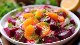 أكلة مليئة بالفيتامينات والمعادن - سلطة الشمندر مع البرتقال والزبادي